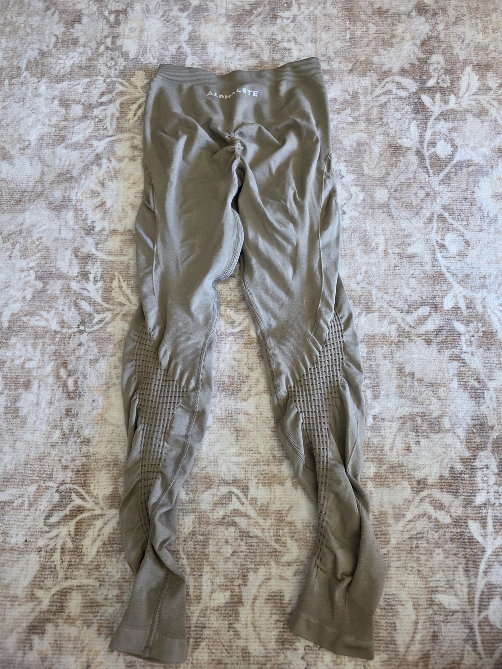 Alphalete Amplify Contour High-Waisted Leggings